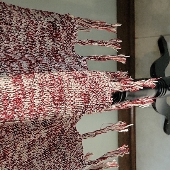 ONE WORLD cardigan knitted sweater in red and beige.  Size is Large - Picture 5 of 10